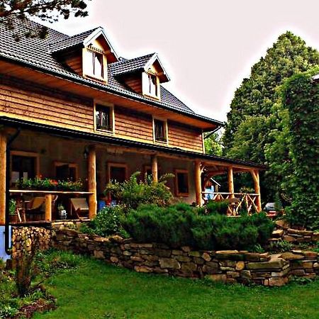 Siedlisko Zakucie Bed & Breakfast Jasliska Exterior photo