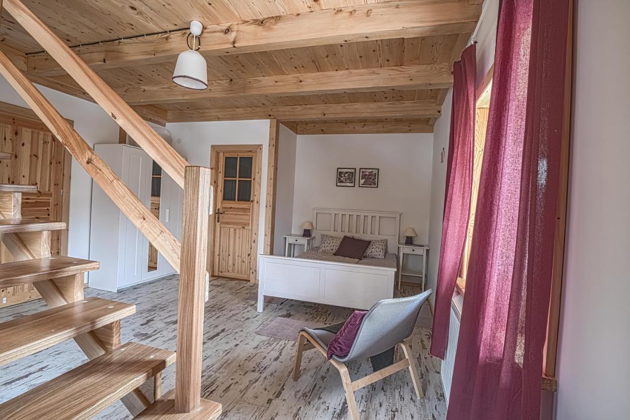 Siedlisko Zakucie Bed & Breakfast Jasliska Exterior photo