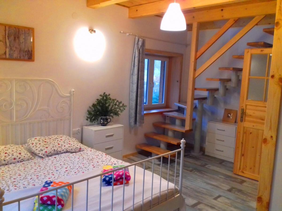 Siedlisko Zakucie Bed & Breakfast Jasliska Exterior photo